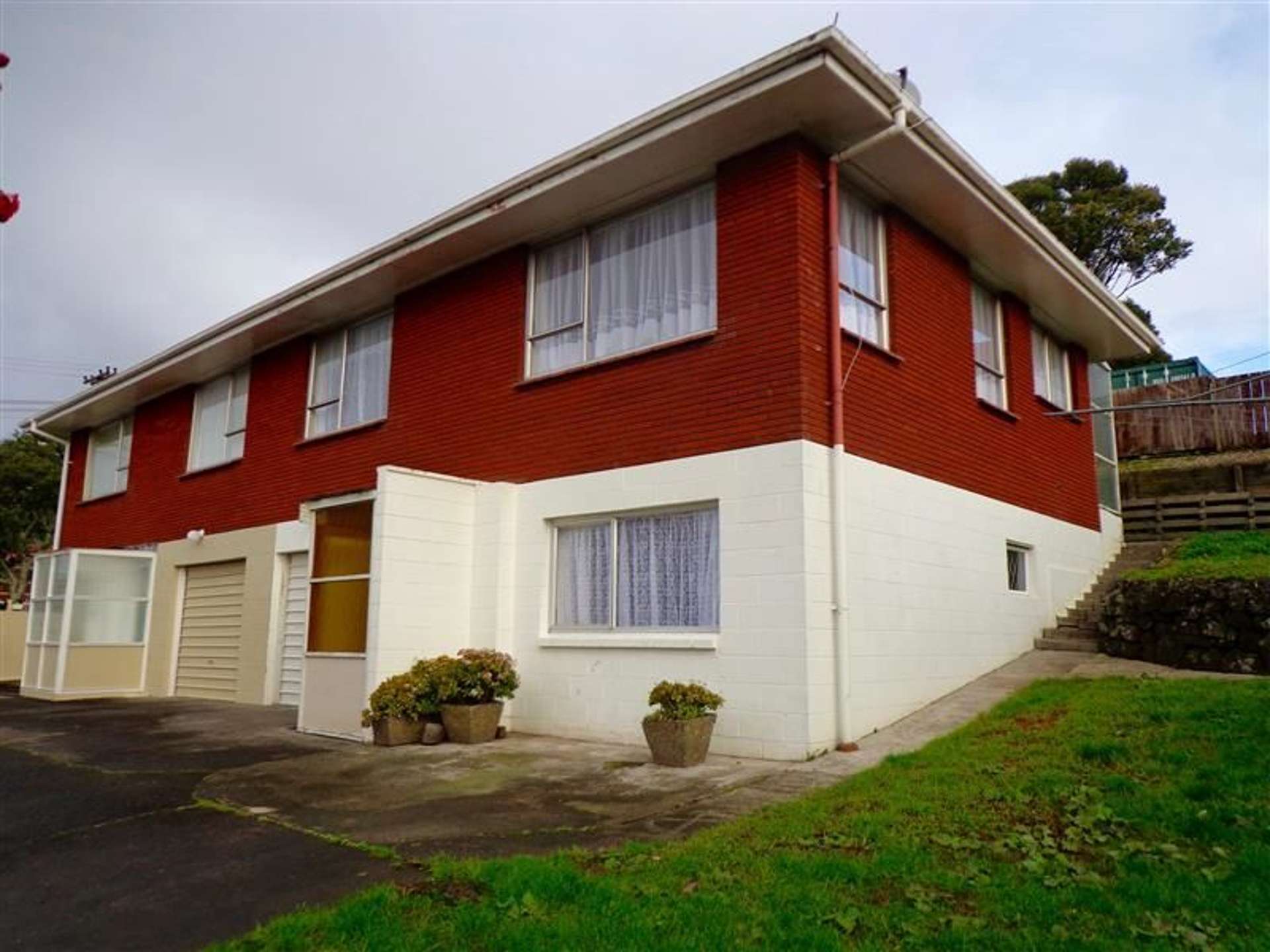 2/2b Mccullough Avenue Mount Roskill_0