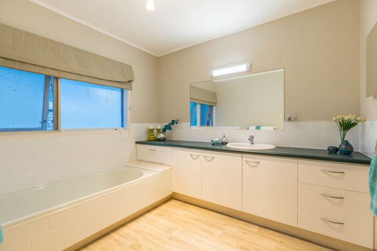 7 Kahurangi Place Hillpark_11