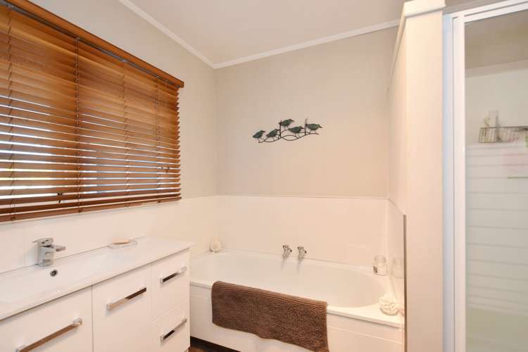 30 Cruickshank Crescent Rosedale_10