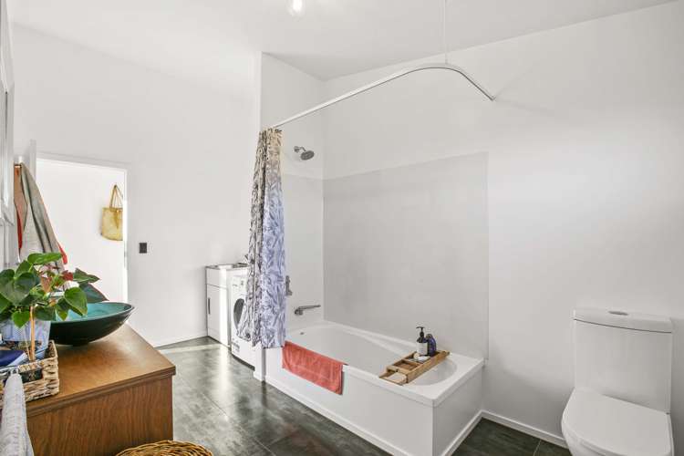 62 Anglers Avenue Warea_18