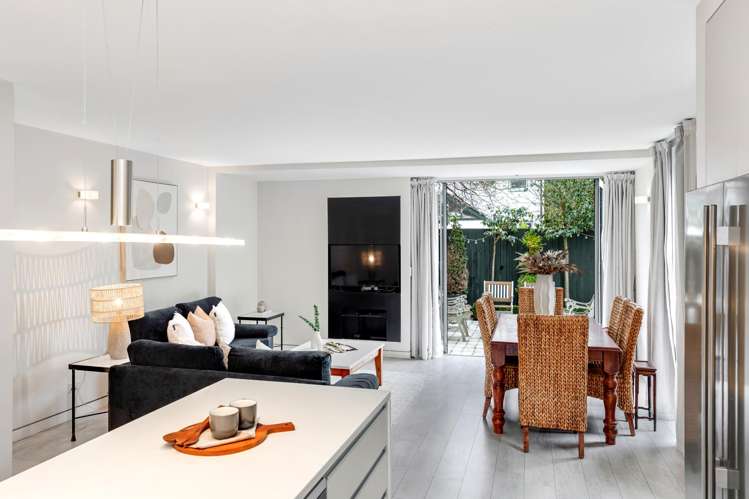 3/99 Aikmans Road_2