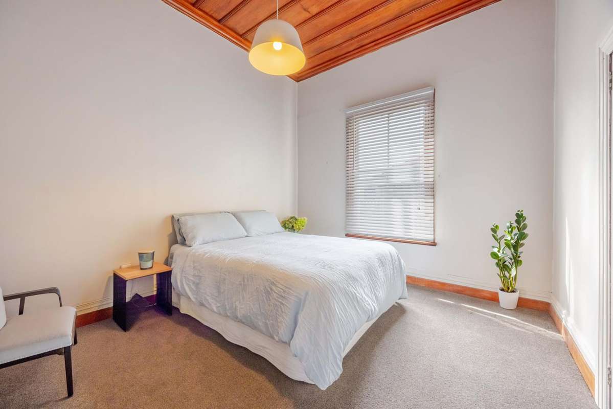 305 Frederick Street West_4