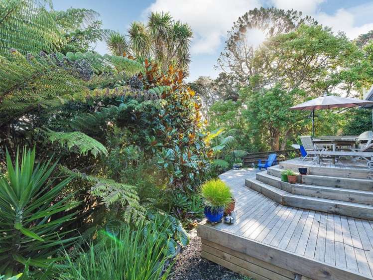 1/13 Easter Parade Glen Eden_13