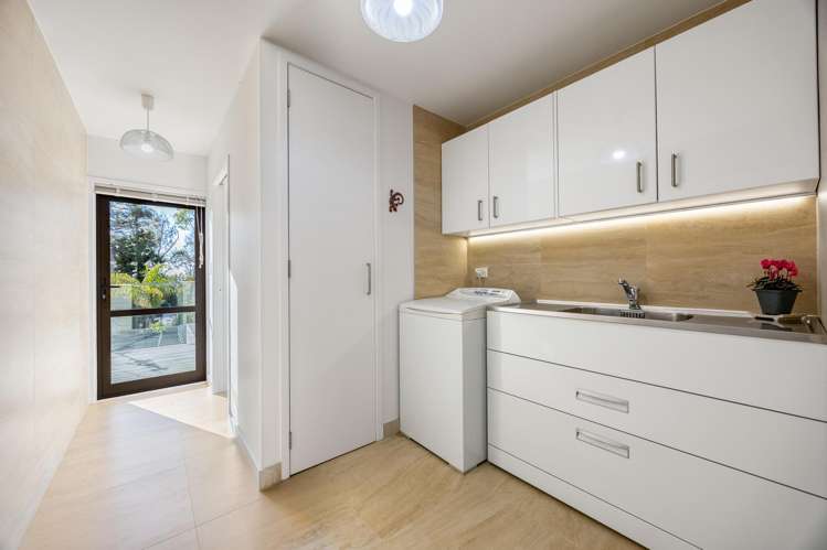 137 West Hoe Heights Orewa_24