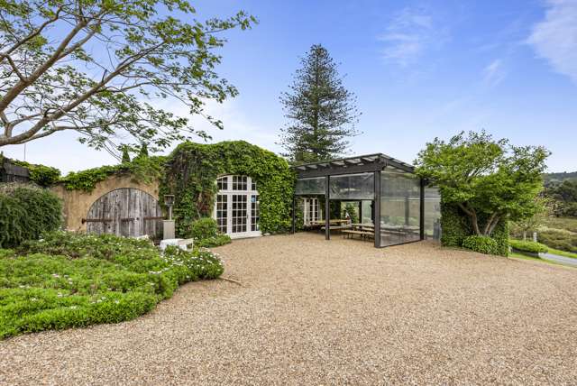 205 & 205A Awaawaroa Avenue Waiheke Island_1