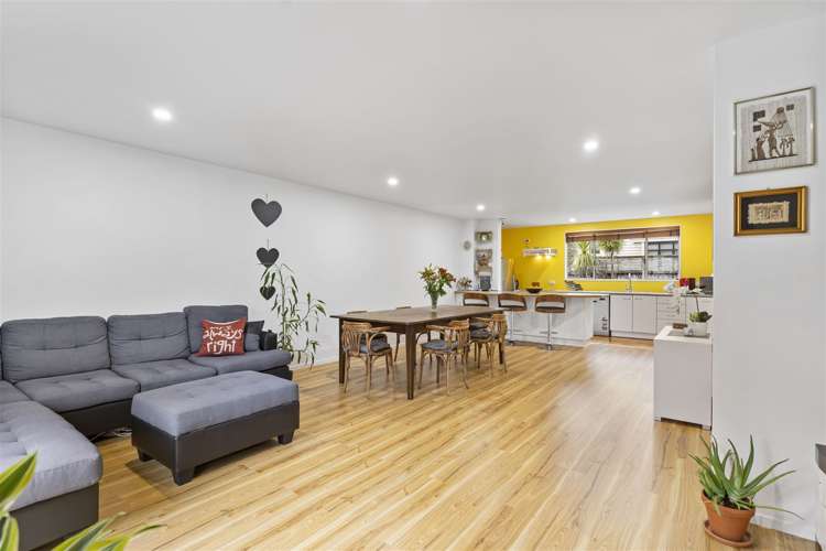 27/14 Ambrico Place New Lynn_0