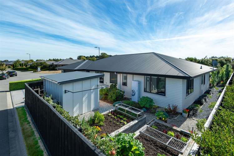 12 Eaton Place Lincoln_27