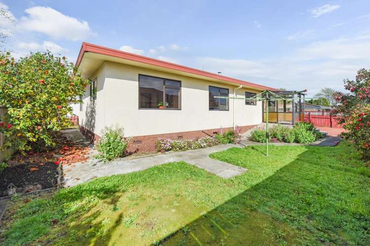 2/16 Newall Avenue Stoke_14