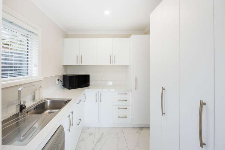 28 Cashmere Drive Fitzherbert_13