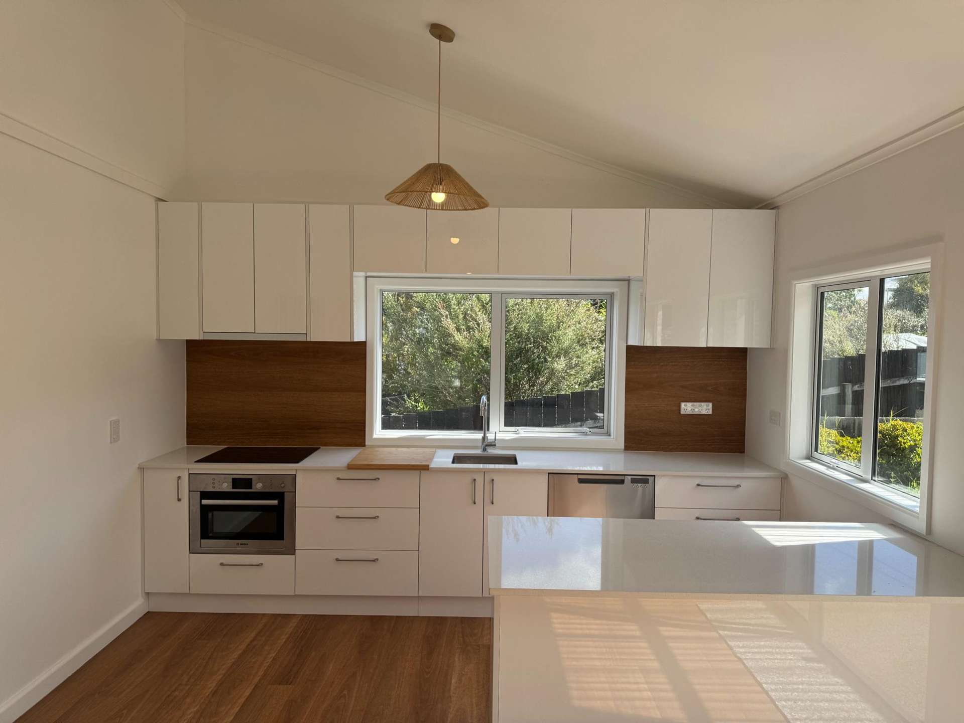 8 Wellington Road Surfdale_0