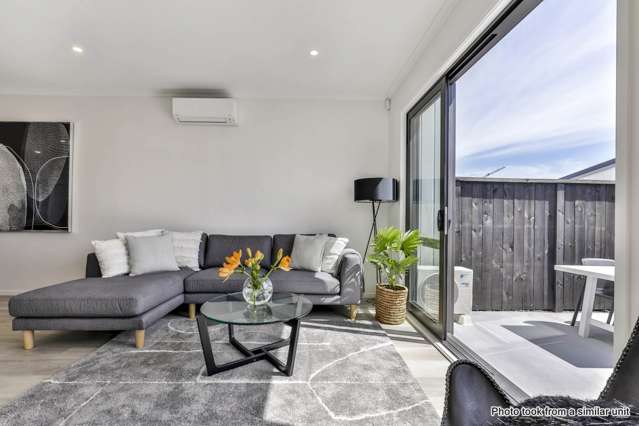 25E Henry Taylor Rise Milldale_2