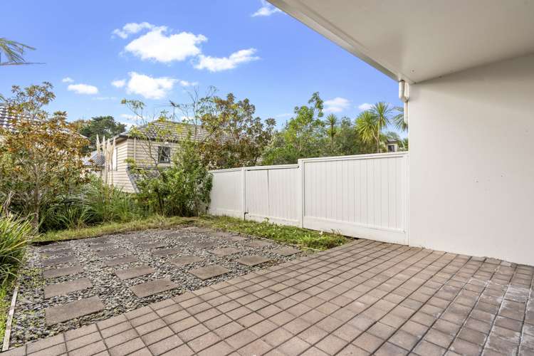 A4/60 Masons Road Oteha_1