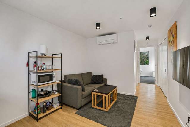 18B & 19B/135 Hallenstein Street Queenstown_4
