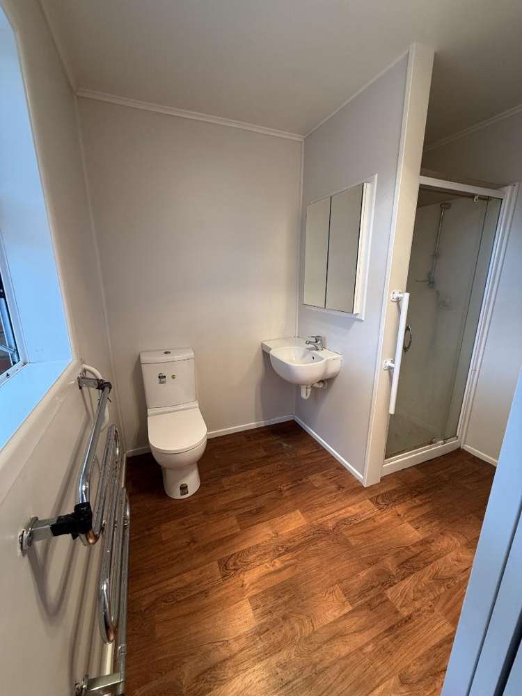 1/74A Trafalgar Street Onehunga_6