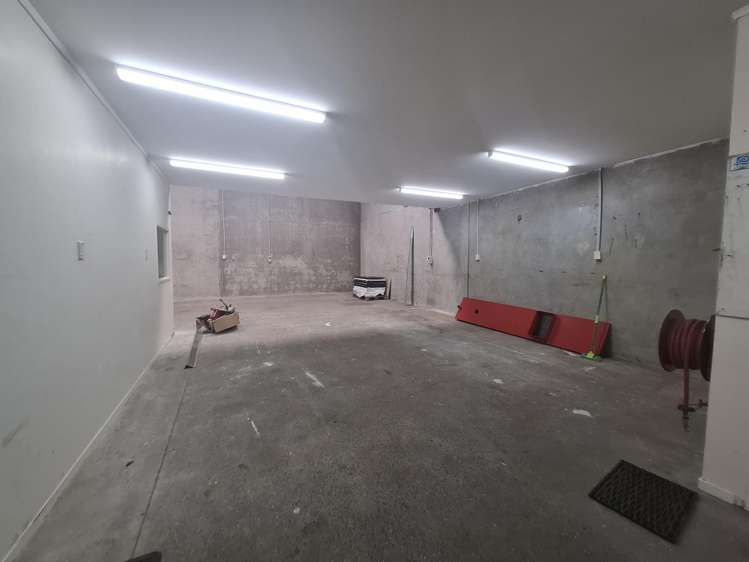 E/12 Paramount Drive Henderson_13