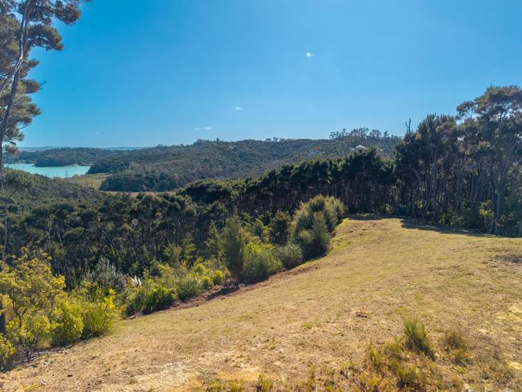 Aucks Road Russell_2