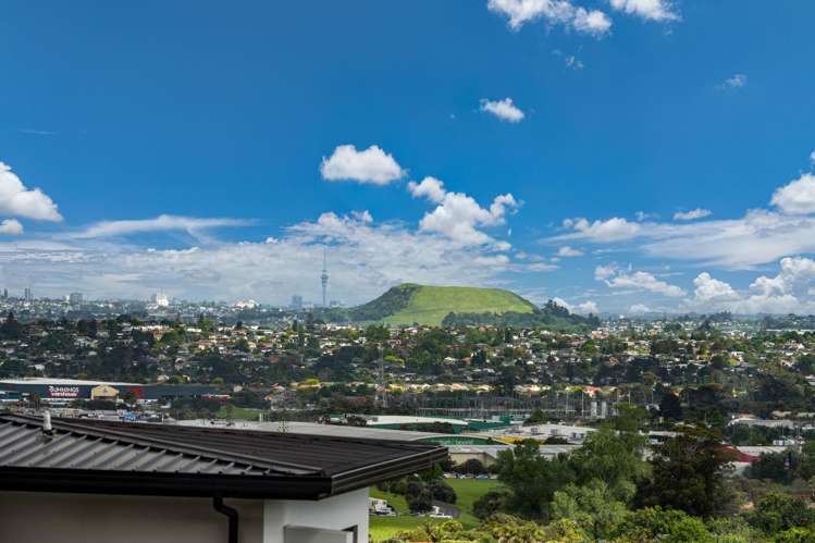 45 Armstrong Farm Drive East Tamaki Heights_38