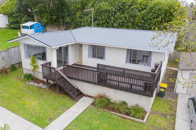 9 Tracey Terrace Te Atatu South_1