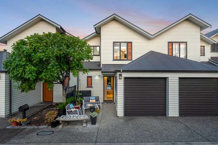 8/11 The Avenue Albany_0