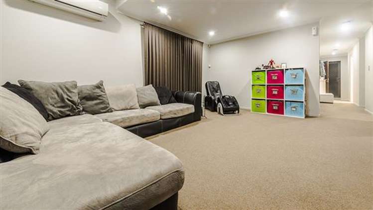 3 Hirimate Place Flat Bush_13