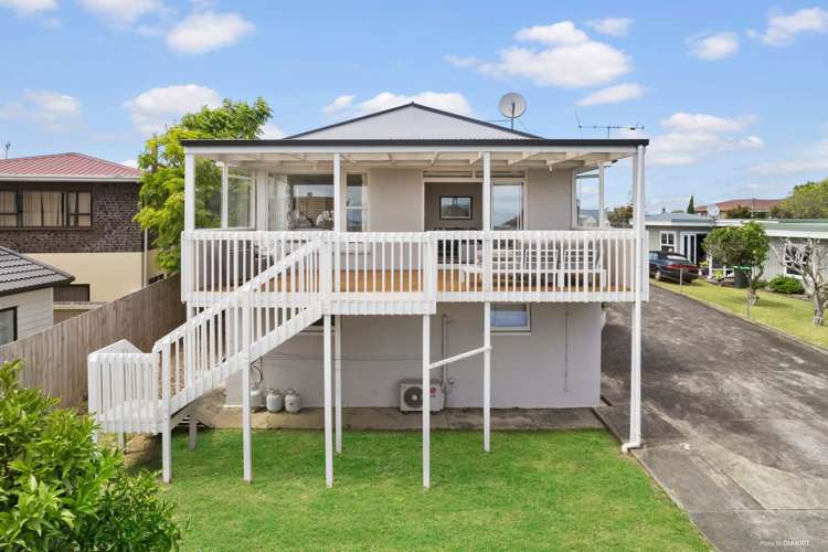 47 Bradbury Road Botany Downs_15