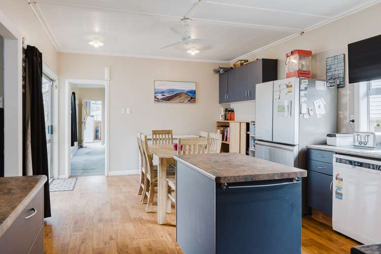 37 Tui Street Pahiatua_14