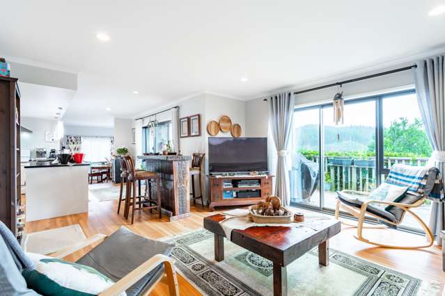 16 Frankie Stevens Place Riverstone Terraces_4