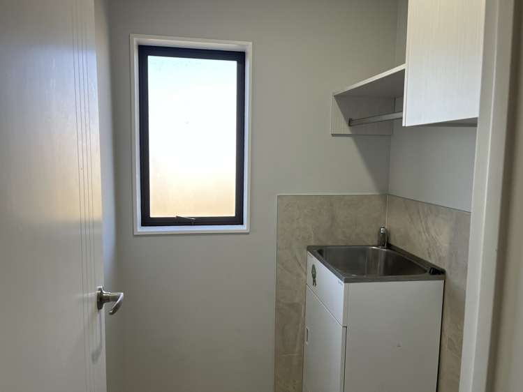 8/30 Calvert Ave Mangere East_12