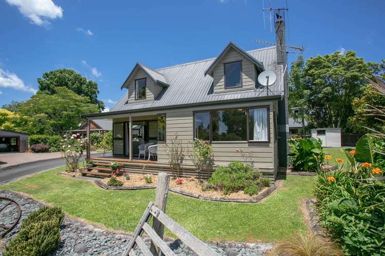 9 Eliot Place Leamington_17