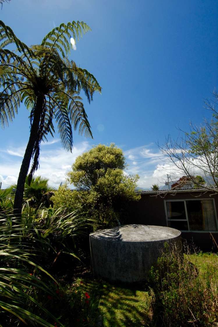 11 Wharf Road Karamea_14