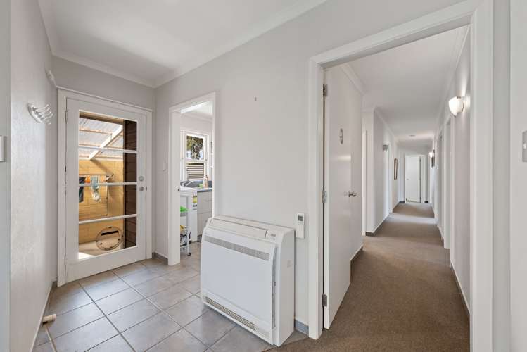 12 Riley Crescent Redwoodtown_30