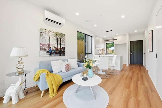 2/7 Cindy Place Pakuranga_1