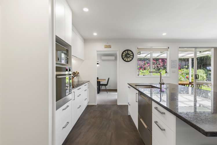 98 Buscomb Avenue Henderson_12