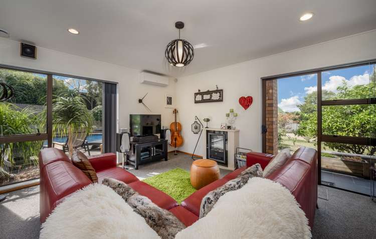 54 Beach Road Mellons Bay_7