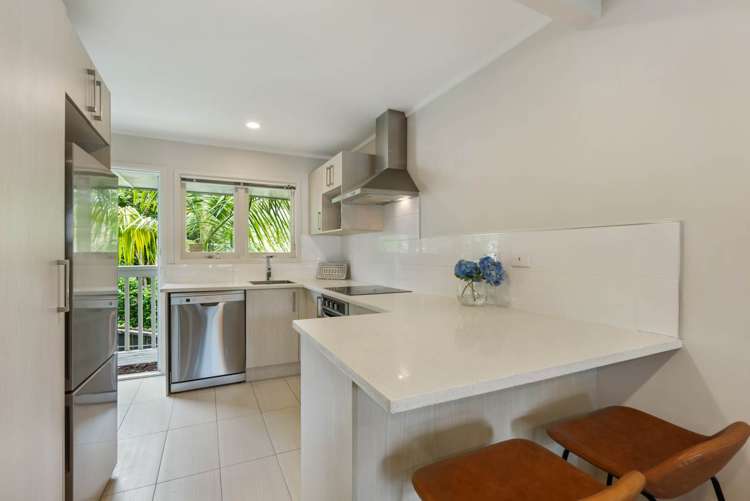 2/40 Eskdale Road Birkdale_25