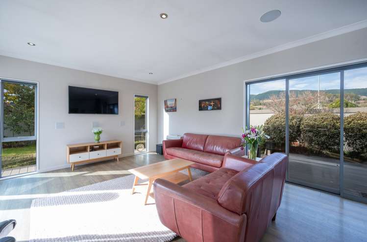 11 Lucy Murcott Place Stoke_8