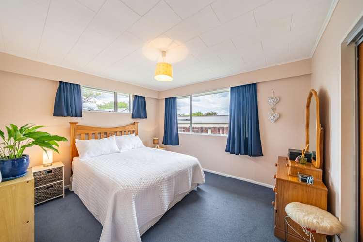 20 Haylock Grove Totara Park_15