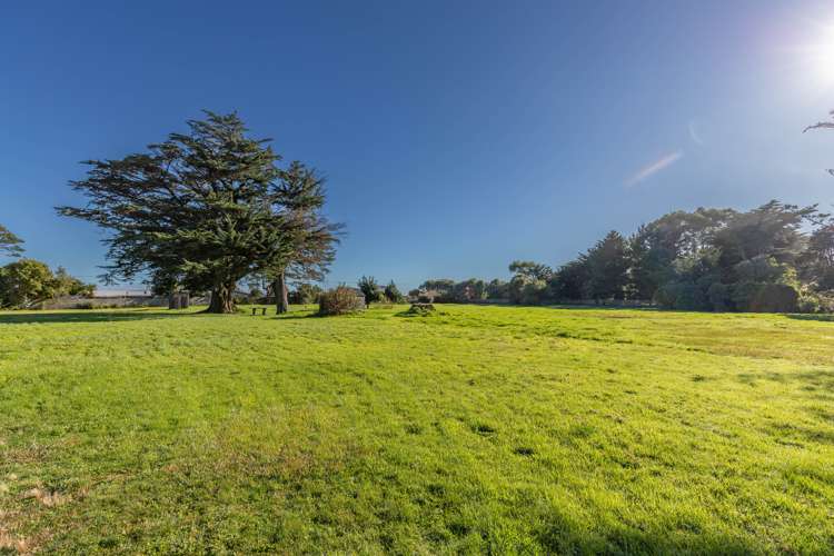 1 Trickies Road Gladstone_21