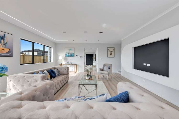 30 Ballyalton Crescent Flat Bush_6