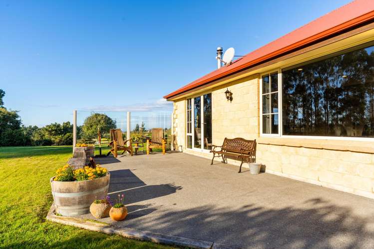 368 Fairview Road Fairview_17