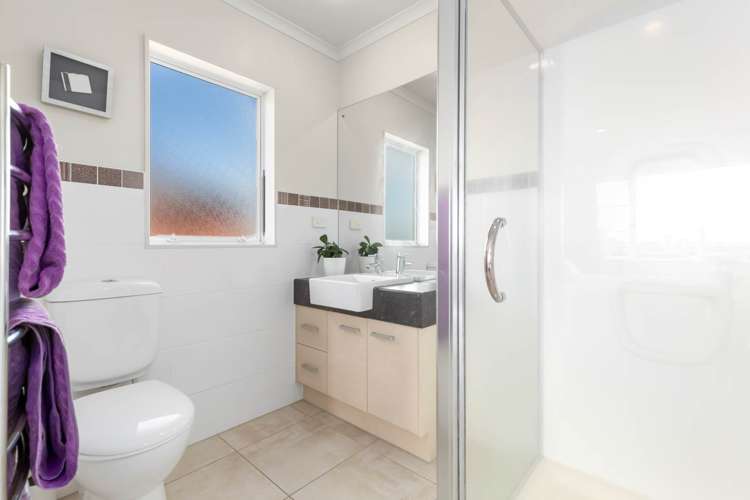 44 Hadley Wood Drive Wattle Downs_16