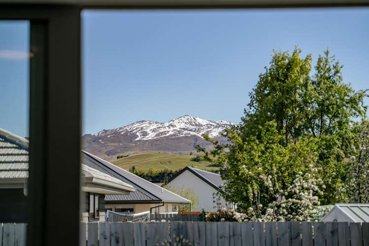 7 Myles Way Lower Shotover_23