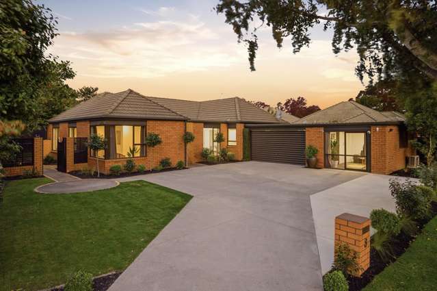 Large Family Home in Burnside High School Zone!