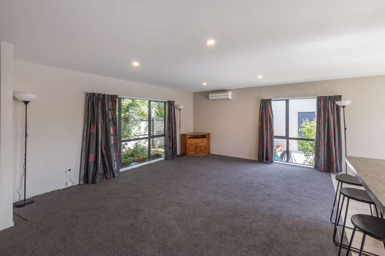 21 Dufek Crescent Wigram_5