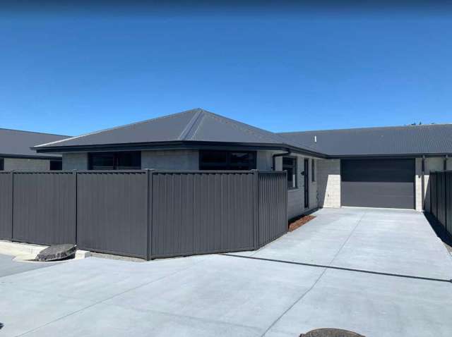 ASHBURTON, 3 BEDROOMS, HEAT PUMP, SINGLE AUTO GARAGE