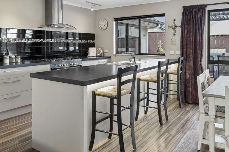 40 Sunningdale Drive Stoke_6