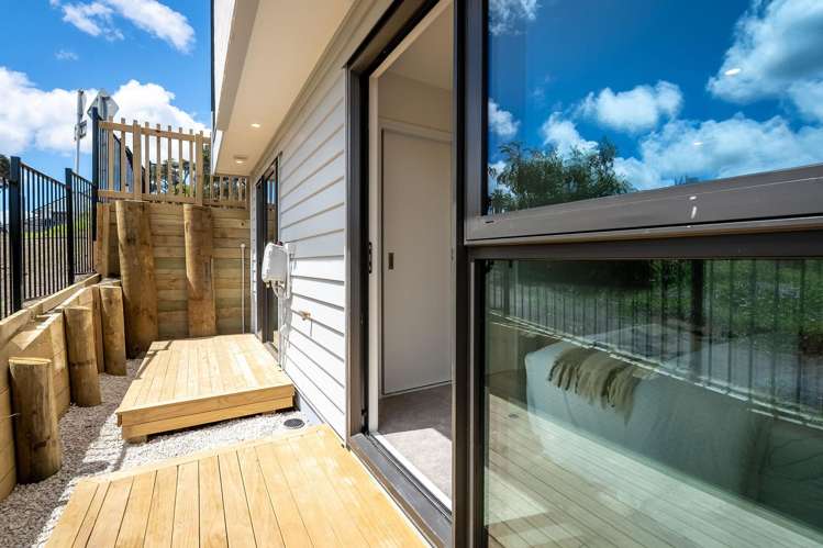 1/1090 Beach Road Torbay_8