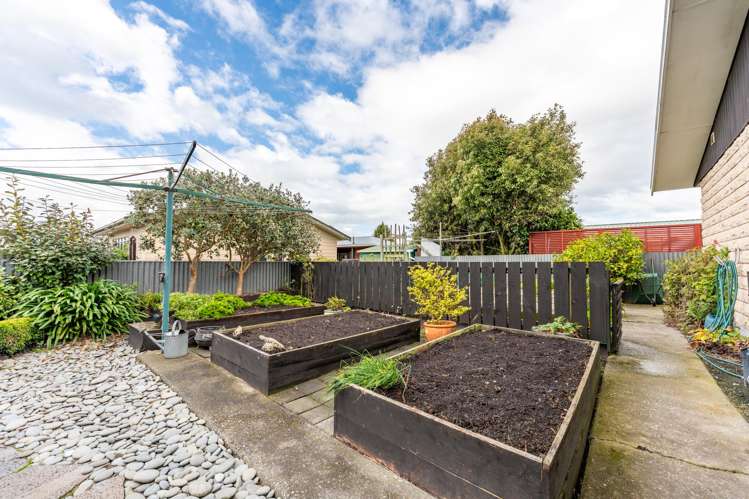 2/21 Oxford Street West End_8