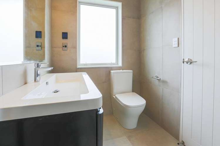 24 Pikao Place East Tamaki_11