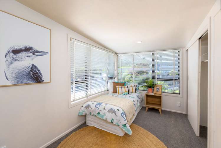 22 Batten Grove The Pines Beach_7